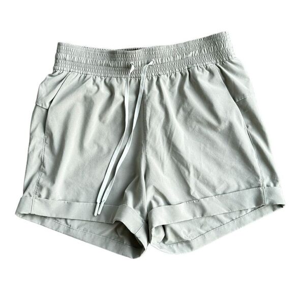 Lululemon Spring Break Away Short 3” in green - Picture 4 of 6